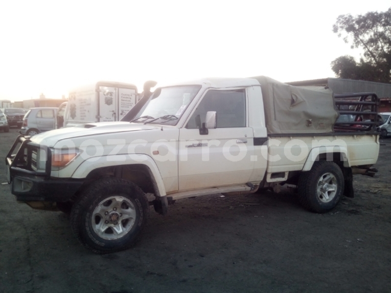 Big with watermark toyota land cruiser sofala beira 42610