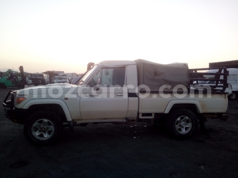 Big with watermark toyota land cruiser sofala beira 42610