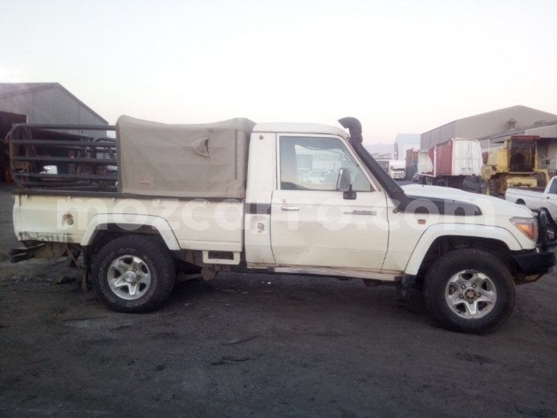 Big with watermark toyota land cruiser sofala beira 42610