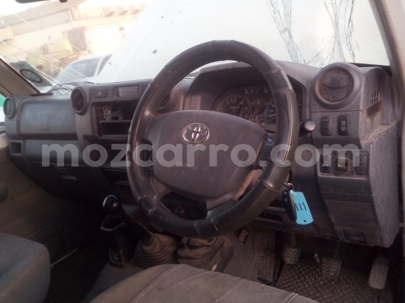 Big with watermark toyota land cruiser sofala beira 42610