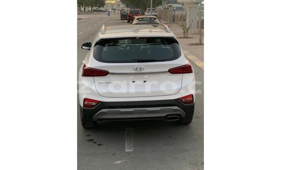 Tenga Imported Hyundai Santa Fe Chena Mota in Import - Dubai in Cabo Delgado Tenga Imported Hyundai Santa Fe Chena Mota in Import - Dubai in Cabo Delgado