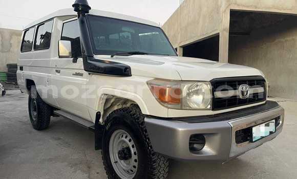 Comprar Usado Toyota Land Cruiser Branco Carro em Maputo em Maputo