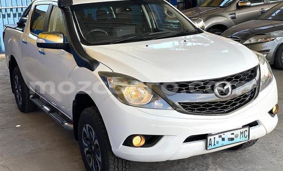 Comprar Usado Mazda BT-50 Branco Carro em Maputo em Maputo