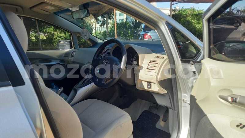 Big with watermark toyota auris maputo maputo 42638