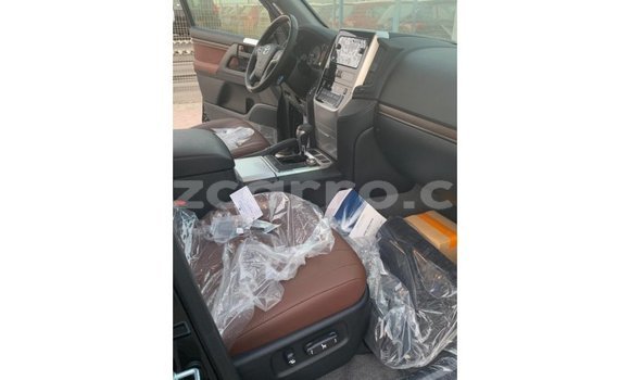 Tenga Imported Toyota Land Cruiser Nhema Mota in Import - Dubai in Cabo Delgado Tenga Imported Toyota Land Cruiser Nhema Mota in Import - Dubai in Cabo Delgado