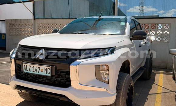 Buy Used Mitsubishi Triton White Car in Maputo in Maputo Buy Used Mitsubishi Triton White Car in Maputo in Maputo