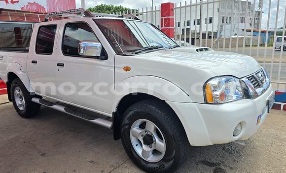 Comprar Usado Nissan Hardbody Branco Carro em Maputo em Maputo
