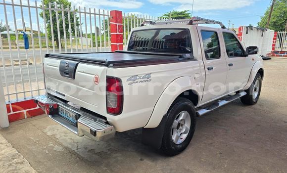 Tenga Tsaru Nissan Hardbody Chena Mota in Maputo in Maputo Tenga Tsaru Nissan Hardbody Chena Mota in Maputo in Maputo