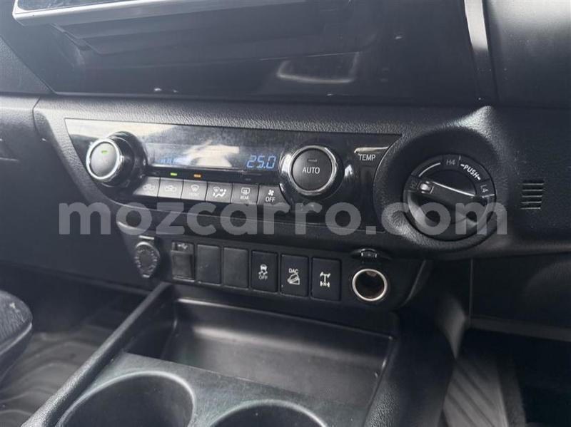 Big with watermark toyota hilux manica chimoio 42665