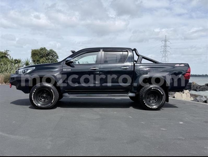 Big with watermark toyota hilux manica chimoio 42665
