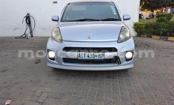 Comprar Usado Toyota Passo Prata Carro em Maputo em Maputo