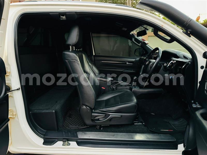 Big with watermark toyota hiluxe revo maputo maputo 42699