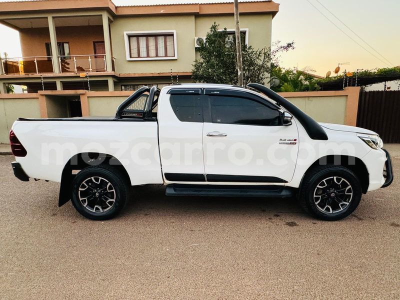 Big with watermark toyota hiluxe revo maputo maputo 42699