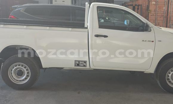 Comprar Usado Toyota Hilux Branco Carro em Maputo em Maputo Comprar Usado Toyota Hilux Branco Carro em Maputo em Maputo