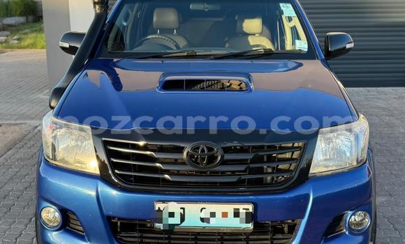Comprar Usado Toyota Hilux Azul Carro em Maputo em Maputo