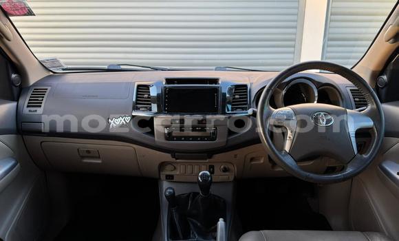 Comprar Usado Toyota Hilux Azul Carro em Maputo em Maputo Comprar Usado Toyota Hilux Azul Carro em Maputo em Maputo