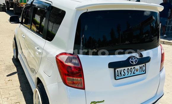 Comprar Usado Toyota Ractis Branco Carro em Maputo em Maputo