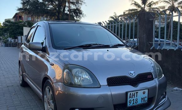 Comprar Usado Toyota Vitz Prata Carro em Maputo em Maputo Comprar Usado Toyota Vitz Prata Carro em Maputo em Maputo