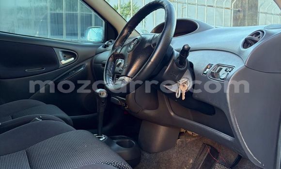 Comprar Usado Toyota Vitz Prata Carro em Maputo em Maputo Comprar Usado Toyota Vitz Prata Carro em Maputo em Maputo