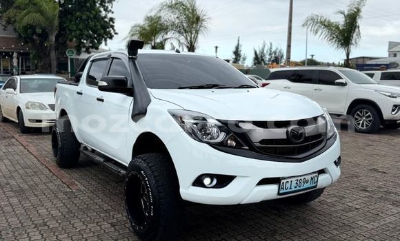 Tenga Tsaru Mazda BT-50 Chena Mota in Maputo in Maputo Tenga Tsaru Mazda BT-50 Chena Mota in Maputo in Maputo