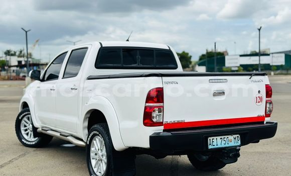 Comprar Usado Toyota Hilux Branco Carro em Maputo em Maputo Comprar Usado Toyota Hilux Branco Carro em Maputo em Maputo
