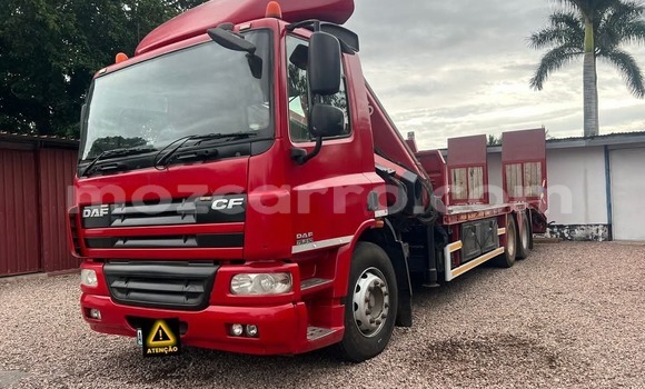Comprar Usado DAF 46 Vermelho Carro em Maputo em Maputo Comprar Usado DAF 46 Vermelho Carro em Maputo em Maputo