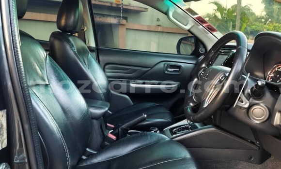 Comprar Usado Mitsubishi Triton Preto Carro em Maputo em Maputo Comprar Usado Mitsubishi Triton Preto Carro em Maputo em Maputo