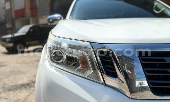 Comprar Usado Nissan Navara Branco Carro em Maputo em Maputo Comprar Usado Nissan Navara Branco Carro em Maputo em Maputo