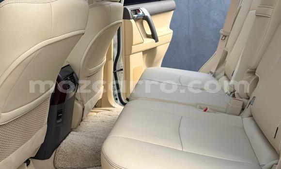 Buy Used Toyota Land Cruiser Prado White Car in Maputo in Maputo Buy Used Toyota Land Cruiser Prado White Car in Maputo in Maputo