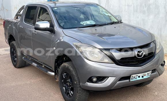 Comprar Usado Mazda BT-50 Prata Carro em Maputo em Maputo
