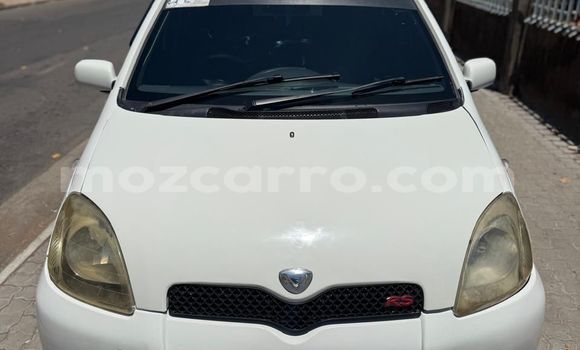 Comprar Usado Toyota Vitz Branco Carro em Maputo em Maputo