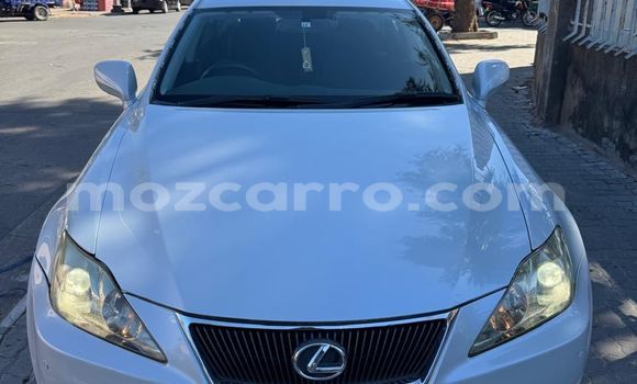 Tenga Tsaru Lexus IS Chena Mota in Maputo in Maputo Tenga Tsaru Lexus IS Chena Mota in Maputo in Maputo