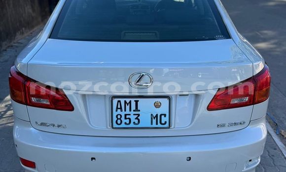 Tenga Tsaru Lexus IS Chena Mota in Maputo in Maputo Tenga Tsaru Lexus IS Chena Mota in Maputo in Maputo