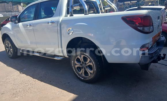 Tenga Tsaru Mazda BT-50 Chena Mota in Maputo in Maputo Tenga Tsaru Mazda BT-50 Chena Mota in Maputo in Maputo