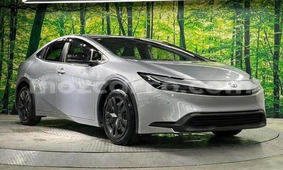 Comprar Usado Toyota Prius Prata Carro em Maputo em Maputo Comprar Usado Toyota Prius Prata Carro em Maputo em Maputo