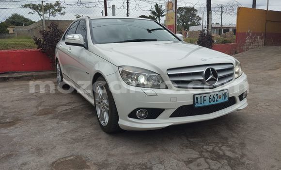 Comprar Usado Mercedes‒Benz C-Class Branco Carro em Maputo em Maputo