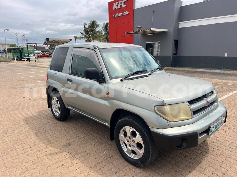 Big with watermark mitsubishi pajero io maputo maputo 42810