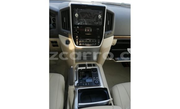 Buy Import Toyota Land Cruiser White Car in Import - Dubai in Cabo Delgado Buy Import Toyota Land Cruiser White Car in Import - Dubai in Cabo Delgado