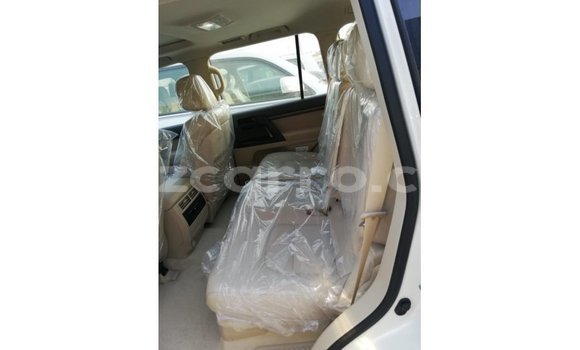 Buy Import Toyota Land Cruiser White Car in Import - Dubai in Cabo Delgado Buy Import Toyota Land Cruiser White Car in Import - Dubai in Cabo Delgado