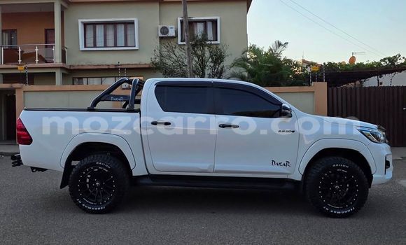 Tenga Tsaru Toyota Hilux Chena Mota in Maputo in Maputo Tenga Tsaru Toyota Hilux Chena Mota in Maputo in Maputo