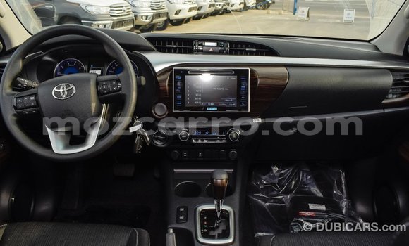 Comprar Importar Toyota Hilux Branco Carro em Import - Dubai em Cabo Delgado Comprar Importar Toyota Hilux Branco Carro em Import - Dubai em Cabo Delgado