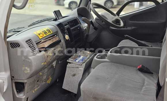 Buy Used Toyota Dyna White Car in Maputo in Maputo Buy Used Toyota Dyna White Car in Maputo in Maputo