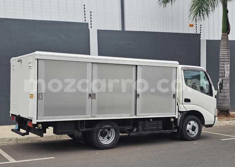 Big with watermark toyota dyna maputo maputo 42829