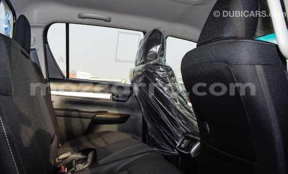 Comprar Importar Toyota Hilux Branco Carro em Import - Dubai em Cabo Delgado Comprar Importar Toyota Hilux Branco Carro em Import - Dubai em Cabo Delgado