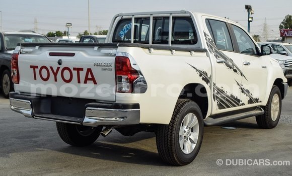 Comprar Importar Toyota Hilux Branco Carro em Import - Dubai em Cabo Delgado Comprar Importar Toyota Hilux Branco Carro em Import - Dubai em Cabo Delgado