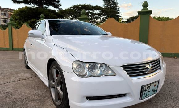 Comprar Usado Toyota Mark X Branco Carro em Maputo em Maputo