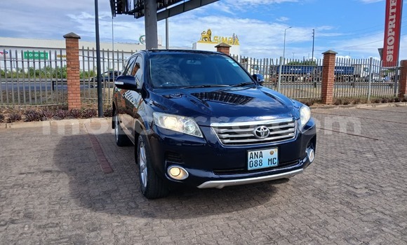 Comprar Usado Toyota Vanguard Azul Carro em Maputo em Maputo