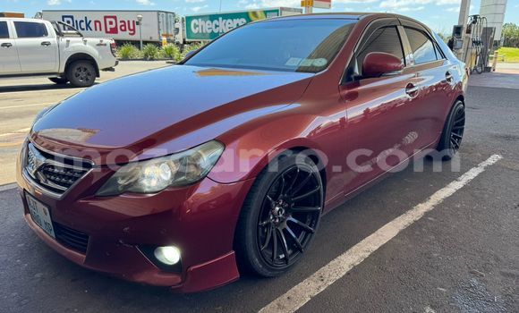 Tenga Tsaru Toyota Mark X Tsvuku Mota in Maputo in Maputo