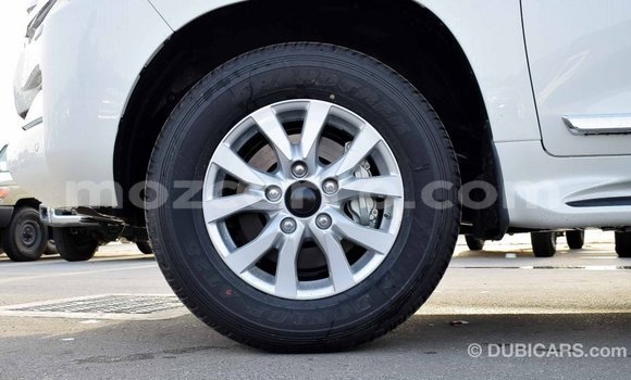 Comprar Importar Toyota Land Cruiser Branco Carro em Import - Dubai em Cabo Delgado Comprar Importar Toyota Land Cruiser Branco Carro em Import - Dubai em Cabo Delgado