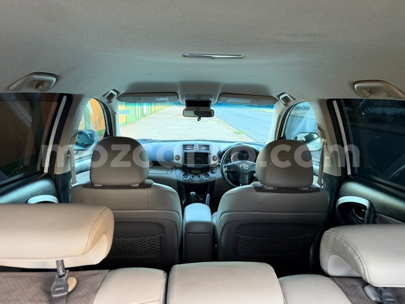 Big with watermark toyota vanguard maputo maputo 42897